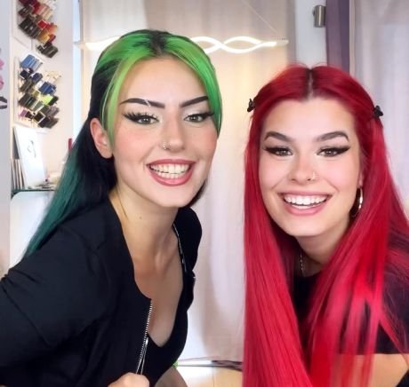 Anna Gazanis Image With Famous TikTok Star Dilara